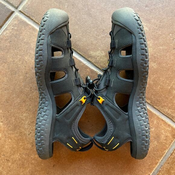 Keen Mens Black SOLR Water Sandals for Outdoor Aquatic Sports Gorpcore size 9 main image 16